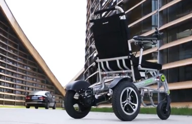 Airwheel H3S robot motorized chair