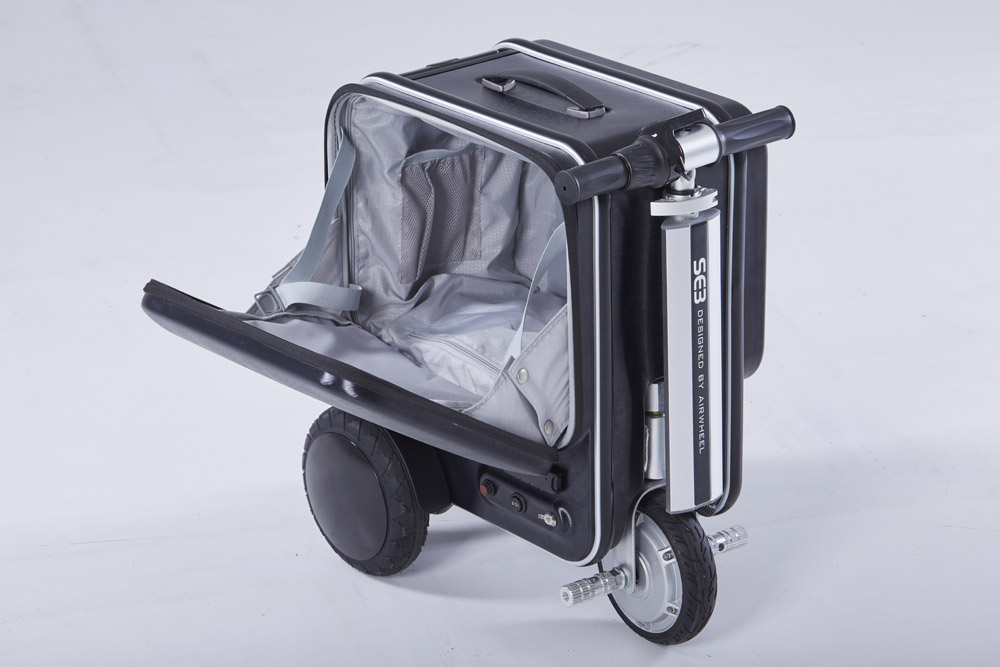 Airwheel SE3 scooter electric suitcase
