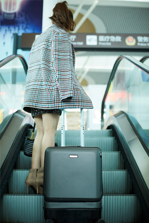 Airwheel smart suitcase